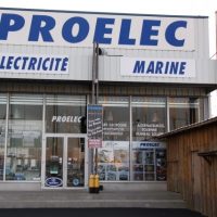 Magasin Proelec, spécialiste de l'électricité marine à port Camargue